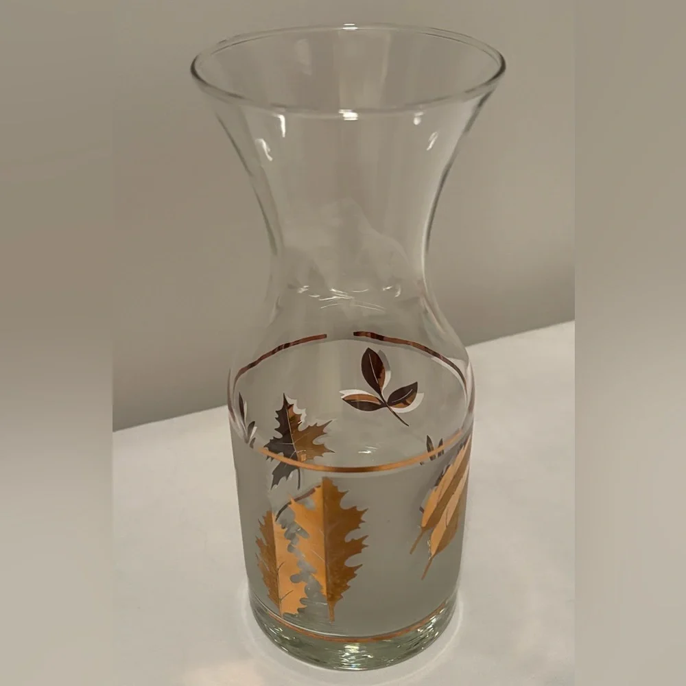 Vintage Mid Century Frosted Gold Leaves Libbey Glass 22oz Carafe Pitcher